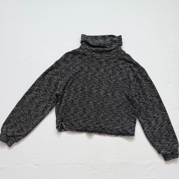 Project Social T Knit Cropped Turtleneck Sweater Raw Hem Oversized, Size Medium - Picture 7 of 7